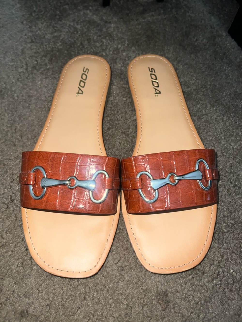 Women's Brown Croc-Texture Slide Sandals